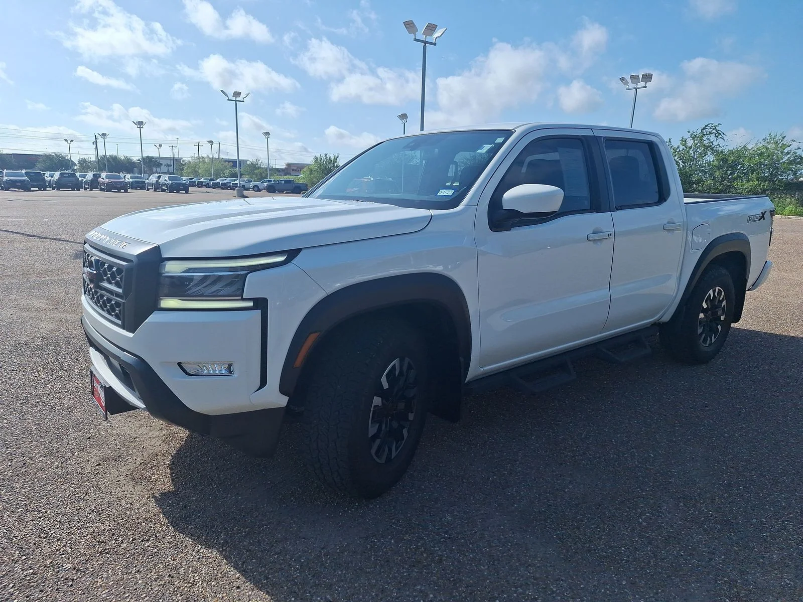 Used 2024 White Nissan PRO-X image 3