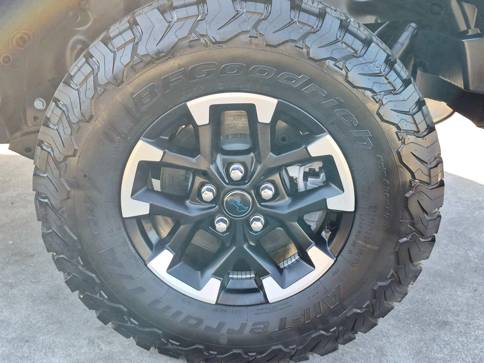 Certified Used 2025 Granite Crystal Metallic Clearcoat Jeep Rubicon image 16
