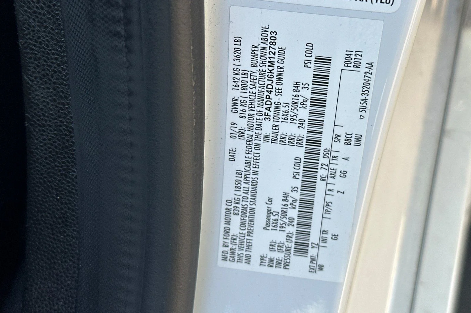 Used 2019 Oxford White Ford ST image 24