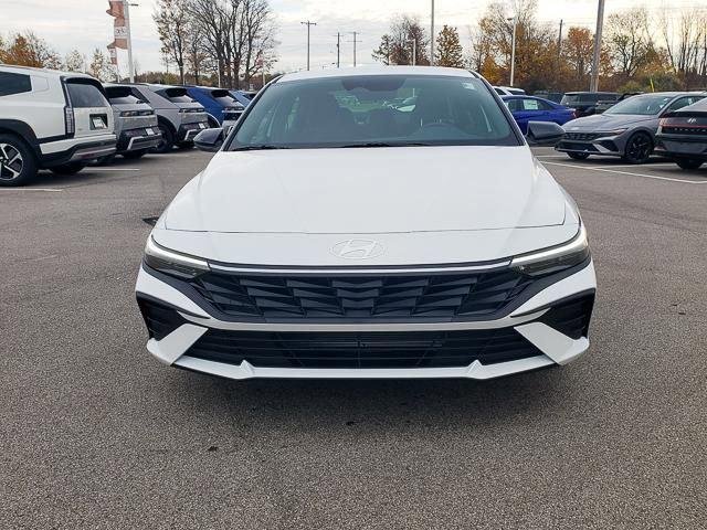 New 2026 White Hyundai SEL Sport image 2
