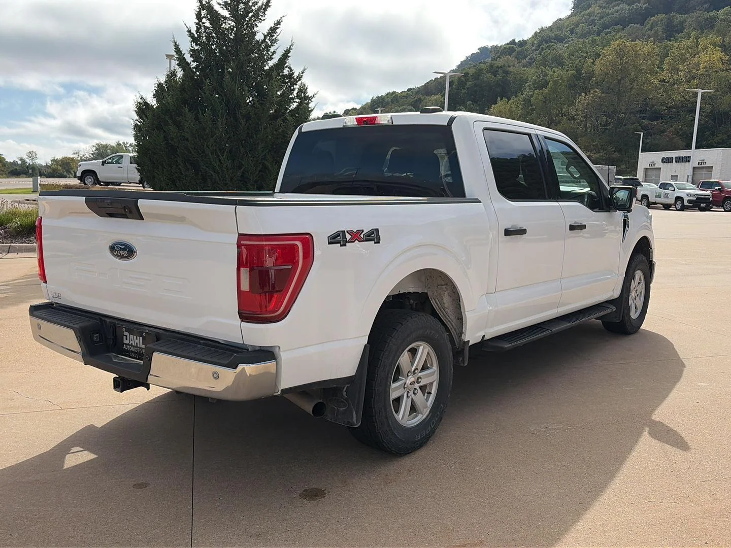 Used 2022 White Ford XL image 3