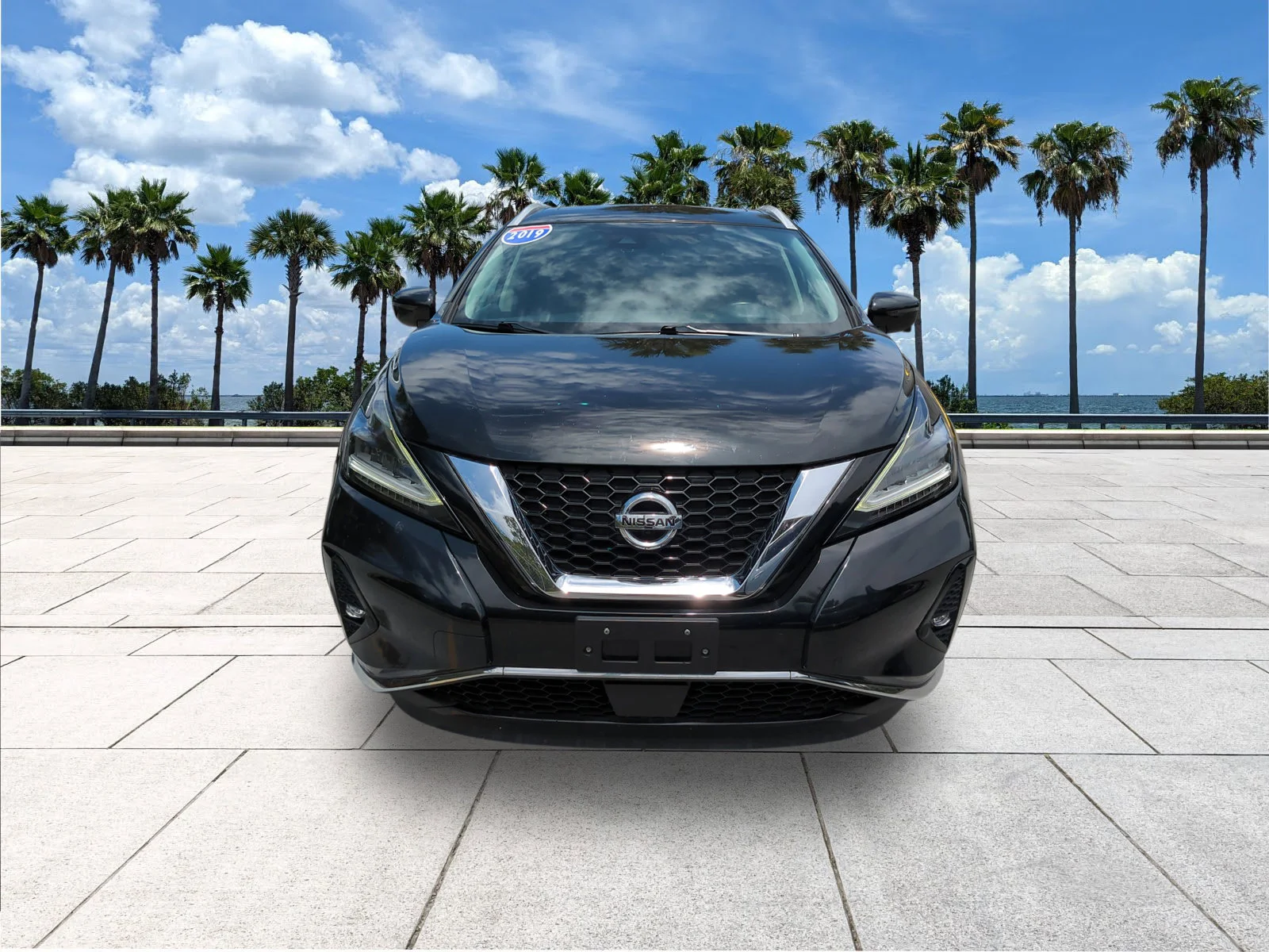 Certified Used 2019 Magnetic Black Nissan SL image 2
