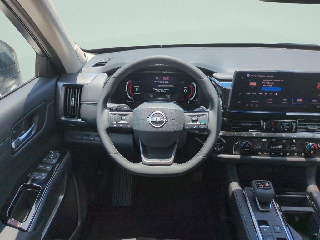 New 2026 Everest White Pearl TriCoat Nissan SL image 12