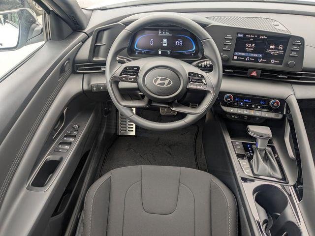 New 2026 White Hyundai SEL Sport image 15