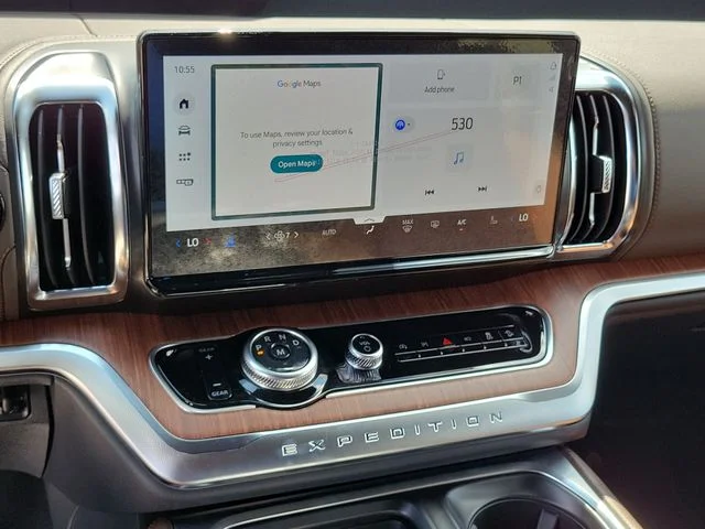 New 2027 Star White Metallic Tri-Coat Ford King Ranch® image 28