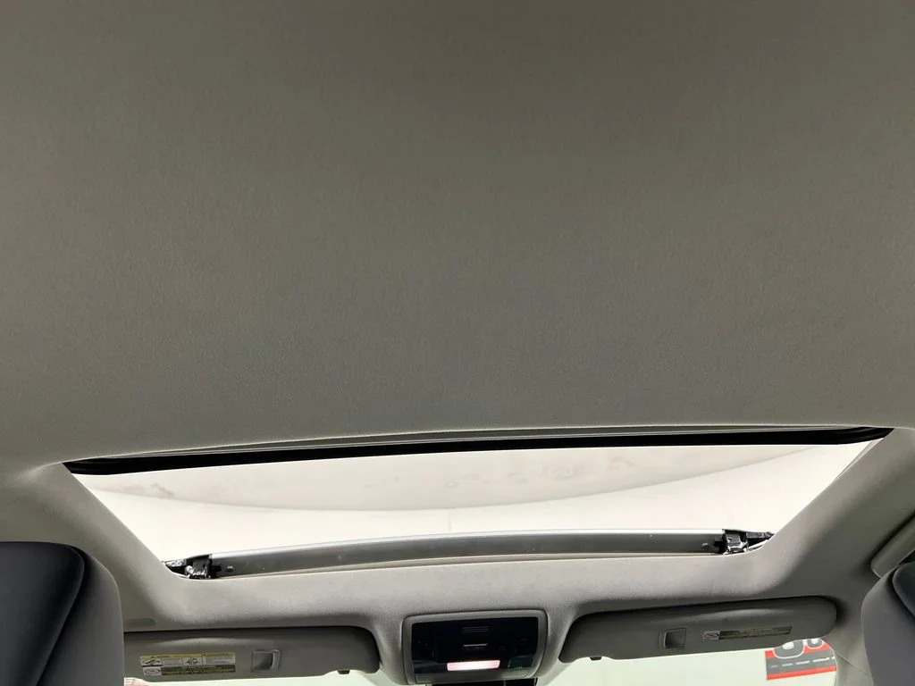 Used 2021 Silver Lexus 350 image 18