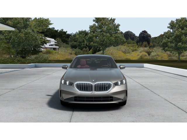 New 2027 Oxide Grey Metallic BMW xDrive40 image 3
