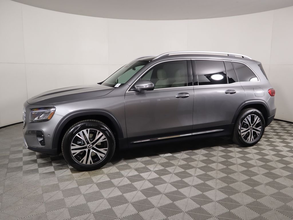 Certified Used 2026 Mountain Grey Metallic Mercedes-Benz GLB 250 image 8