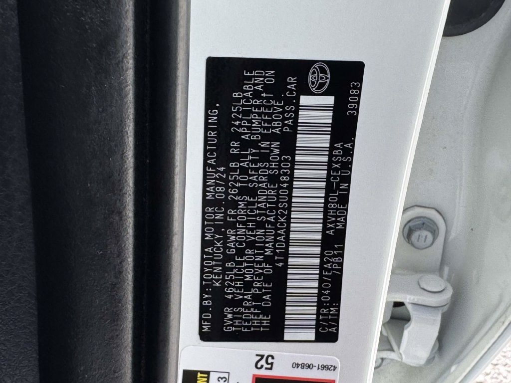 Used 2025 White Toyota SE image 27