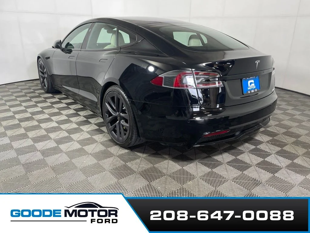 Used 2022 Black Tesla Base image 5
