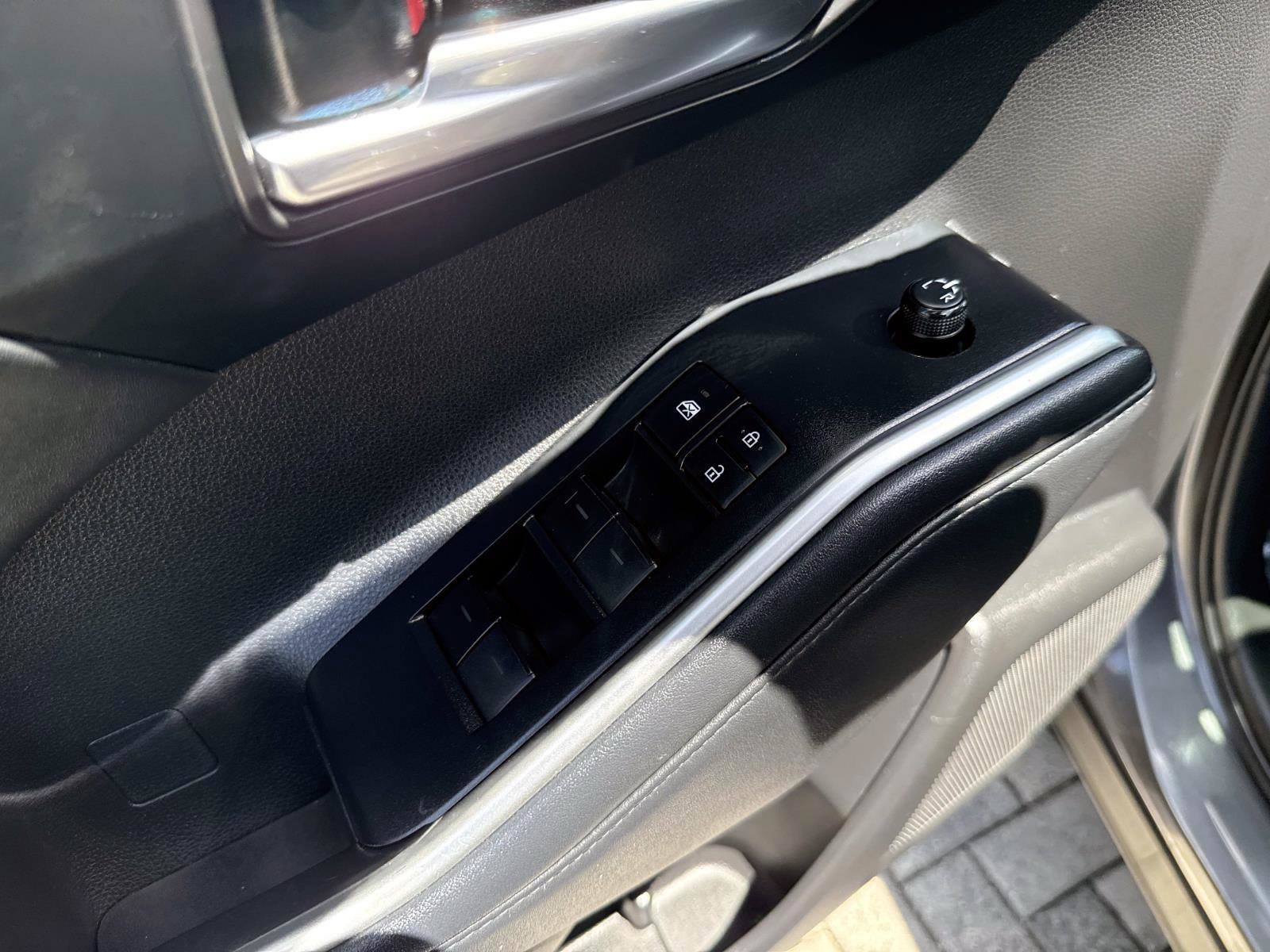 Used 2022 Magnetic Gray Metallic Toyota XLE image 19