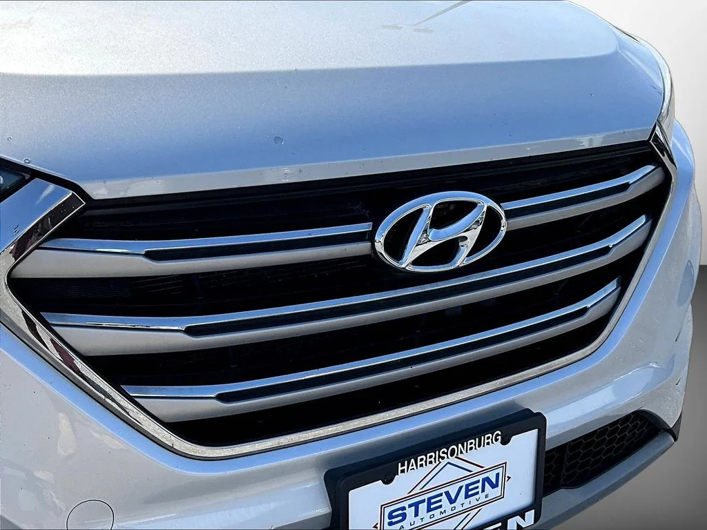 Used 2018 Silver Hyundai Limited image 31