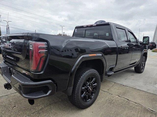 Used 2024 Onyx Black GMC AT4 image 4