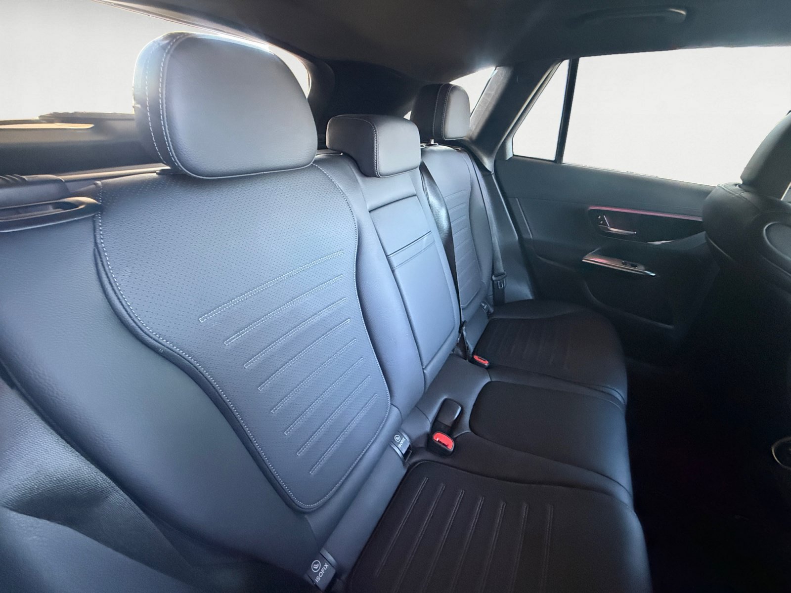 Used 2026 Silver Metallic Mercedes-Benz GLC 300 image 18