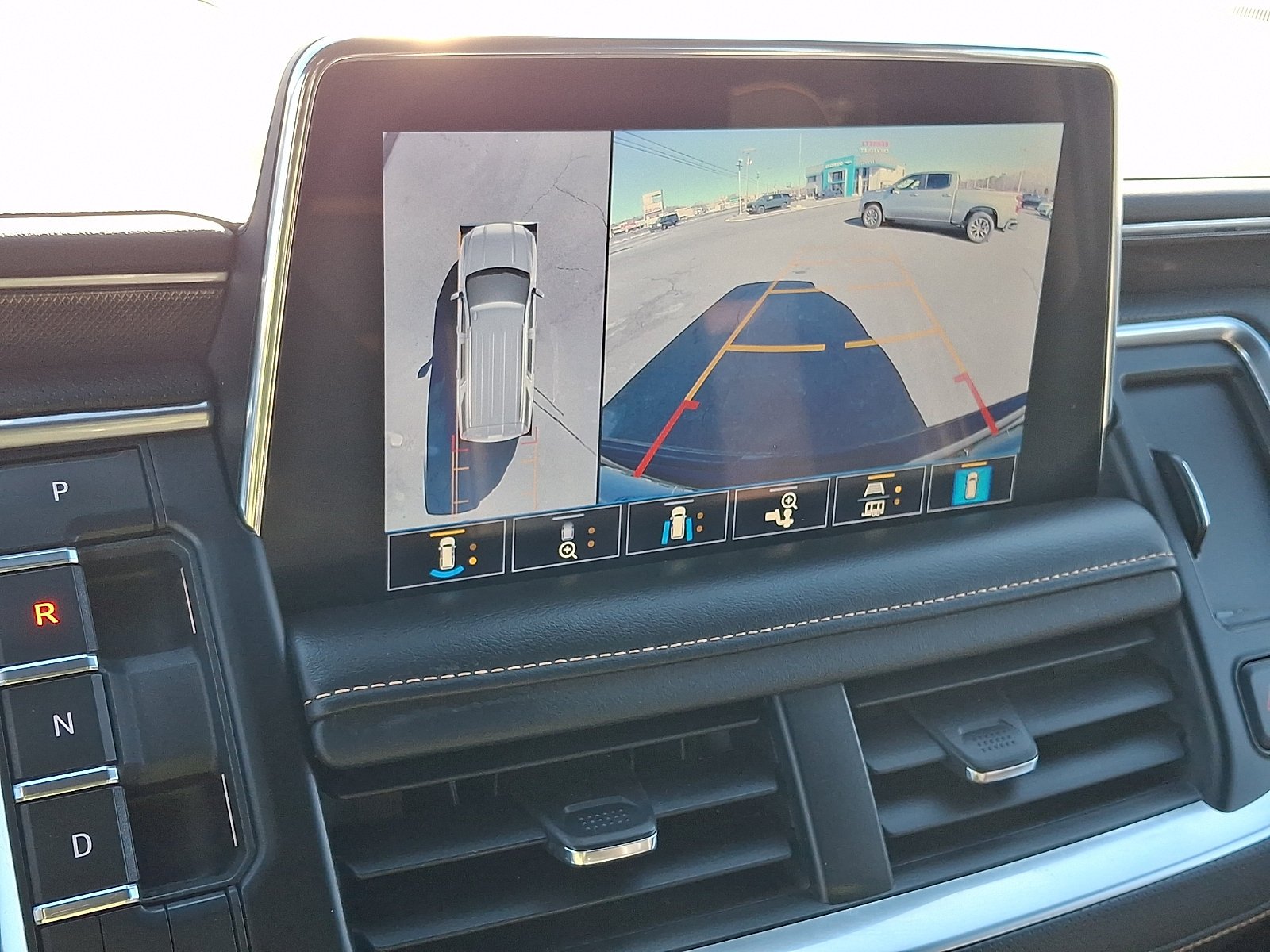 2021 GMC Yukon XL AT4 - Photo 22