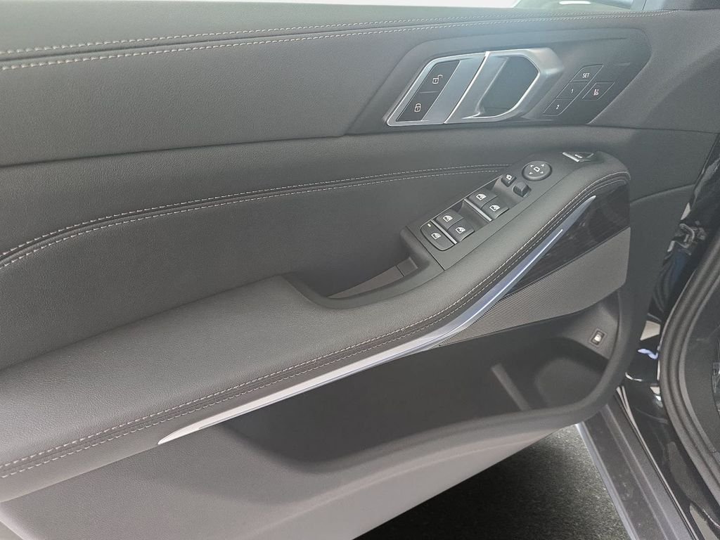 2026 BMW X5 50e - Photo 14