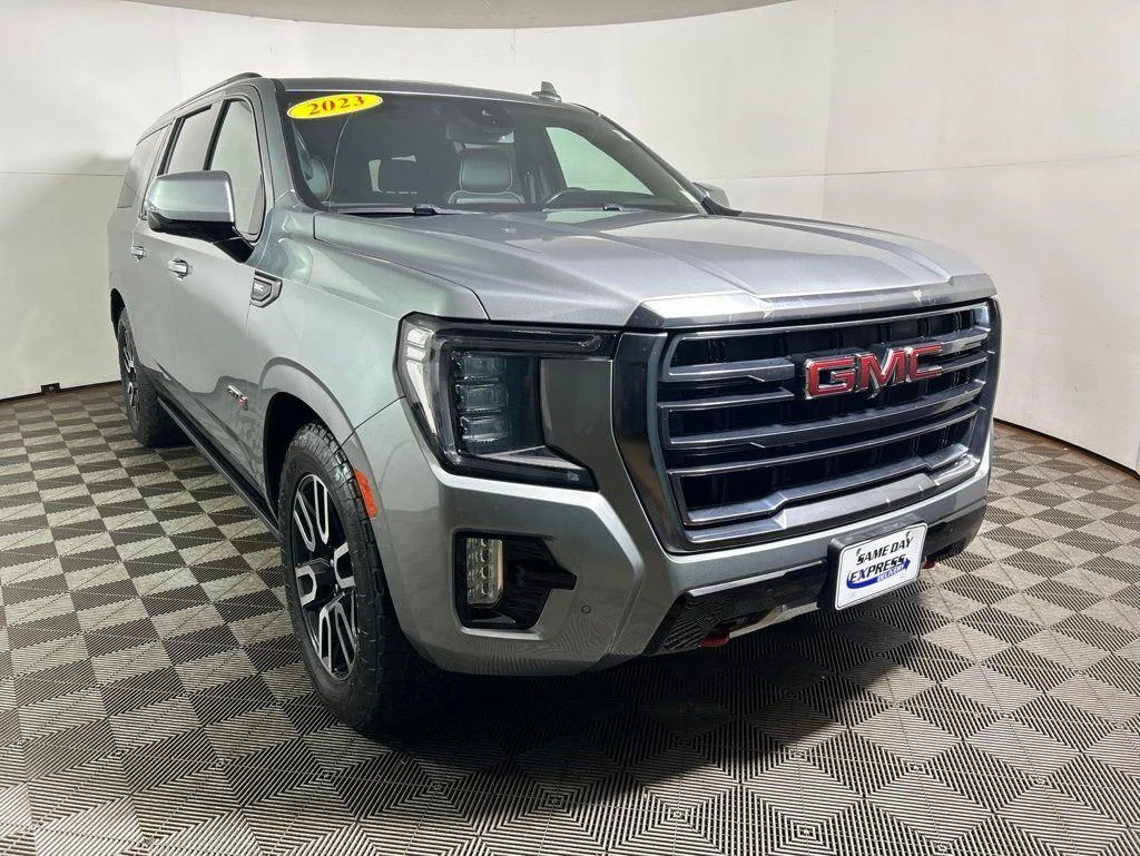 Used 2023 Sterling Metallic GMC AT4 image 4