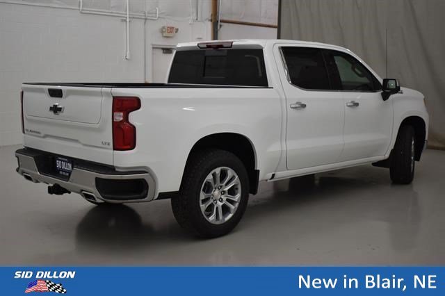 New 2026 Summit White Chevrolet LTZ image 15