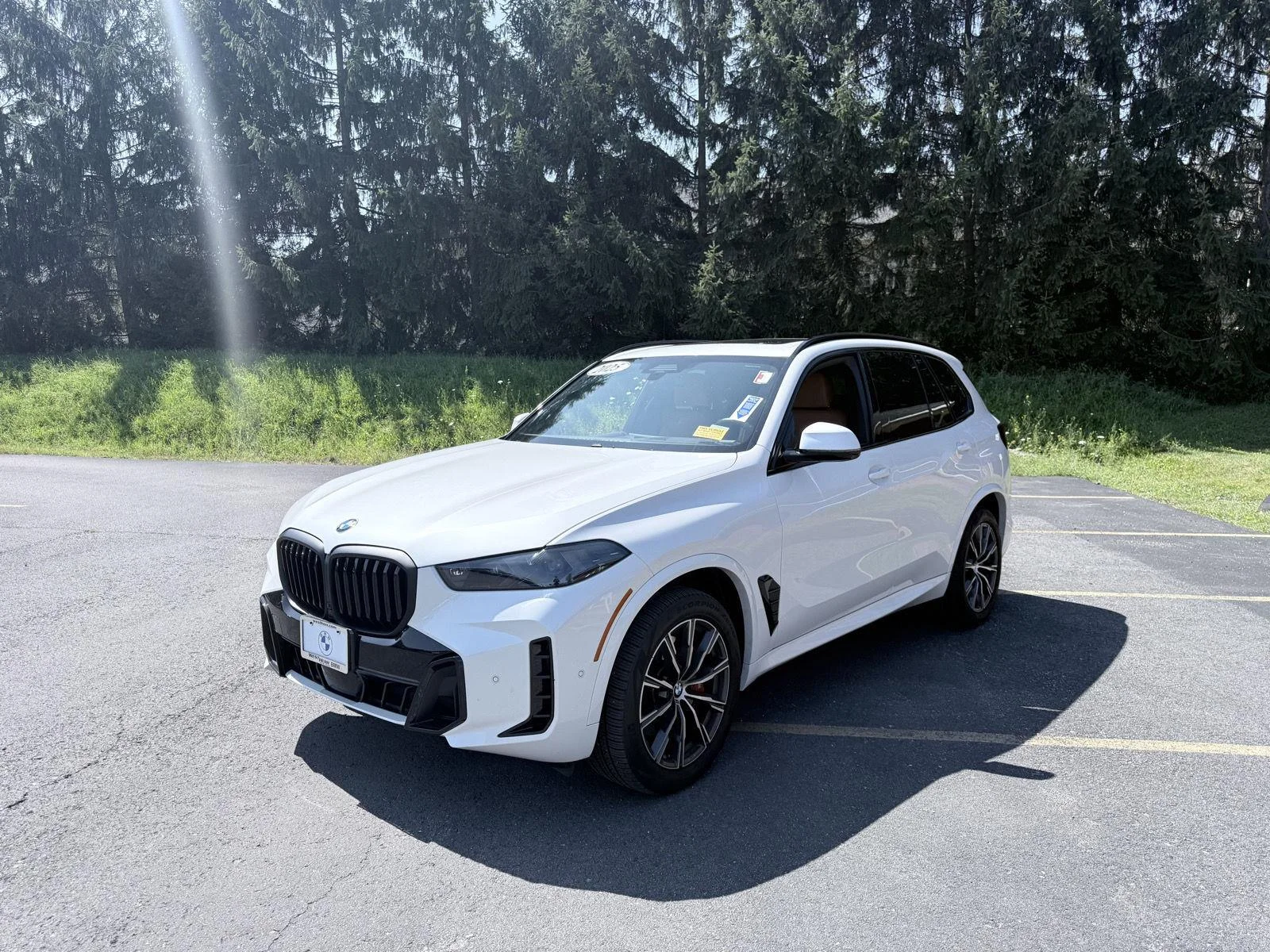 Used 2025 Mineral White Metallic BMW xDrive40i image 3