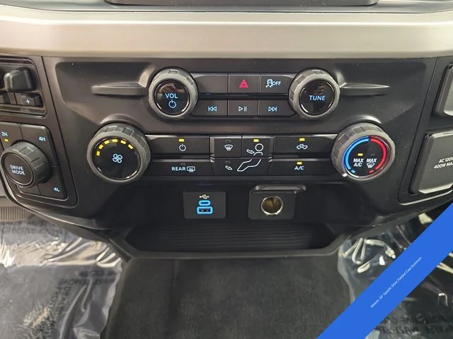 New 2026 Oxford White Ford F-250® XLT image 31