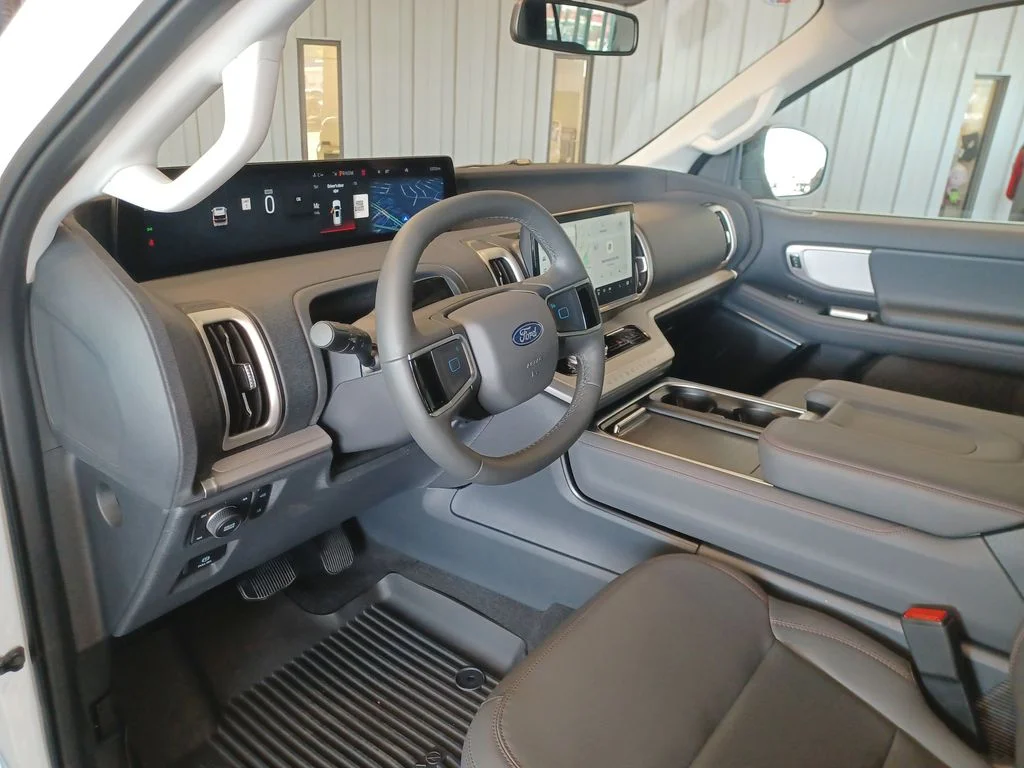 2025 Ford Expedition Active - Photo 11