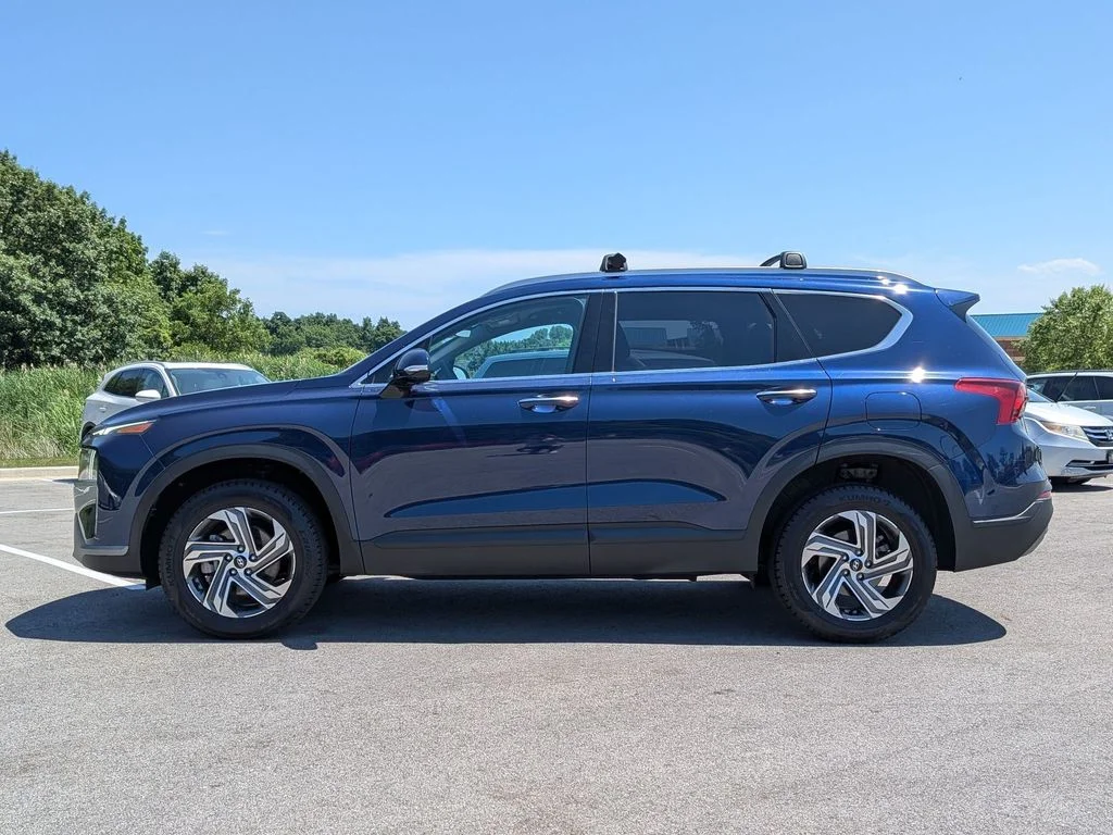 Used 2023 Blue Hyundai SEL image 4