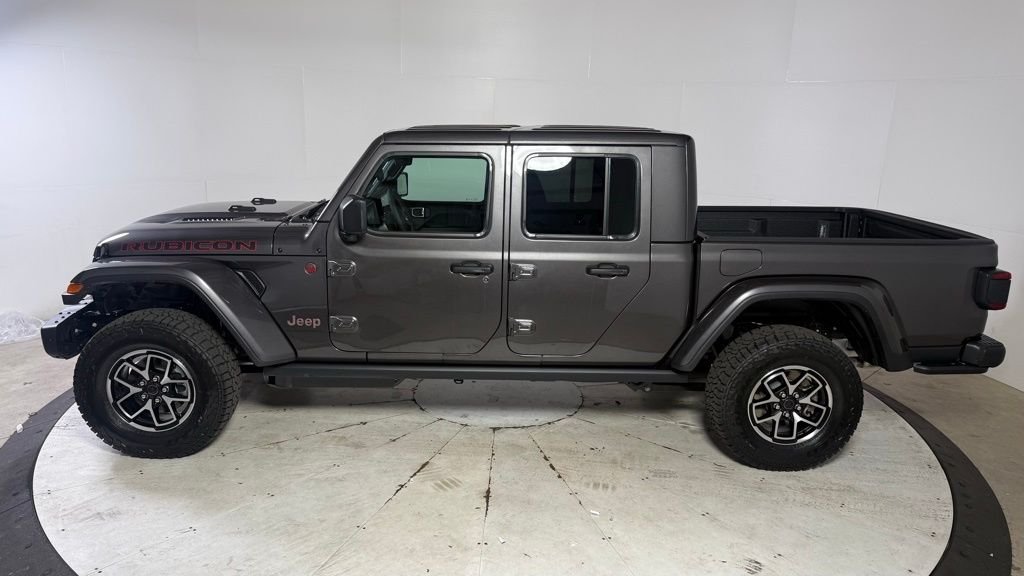 New 2026 Granite Crystal Metallic Clear-Coat Exterior Paint Jeep Rubicon X image 4