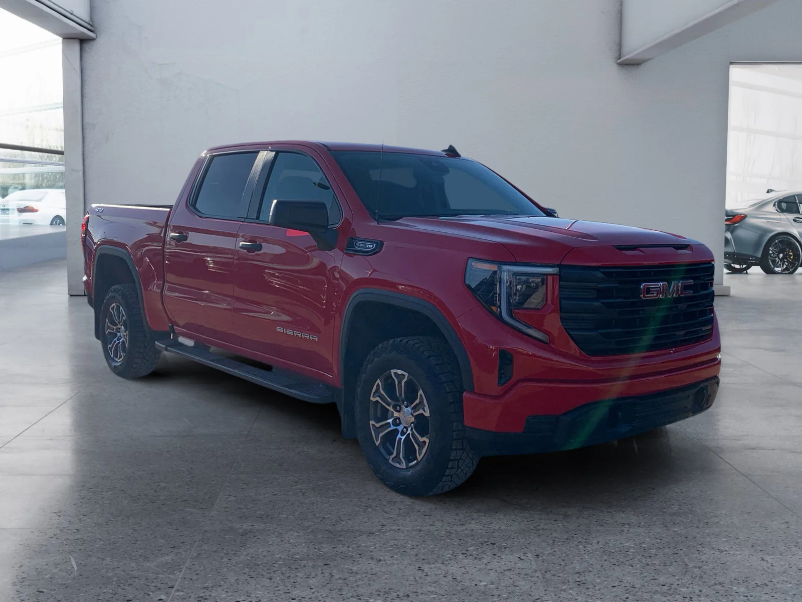Used 2025 Cardinal Red GMC Pro image 7