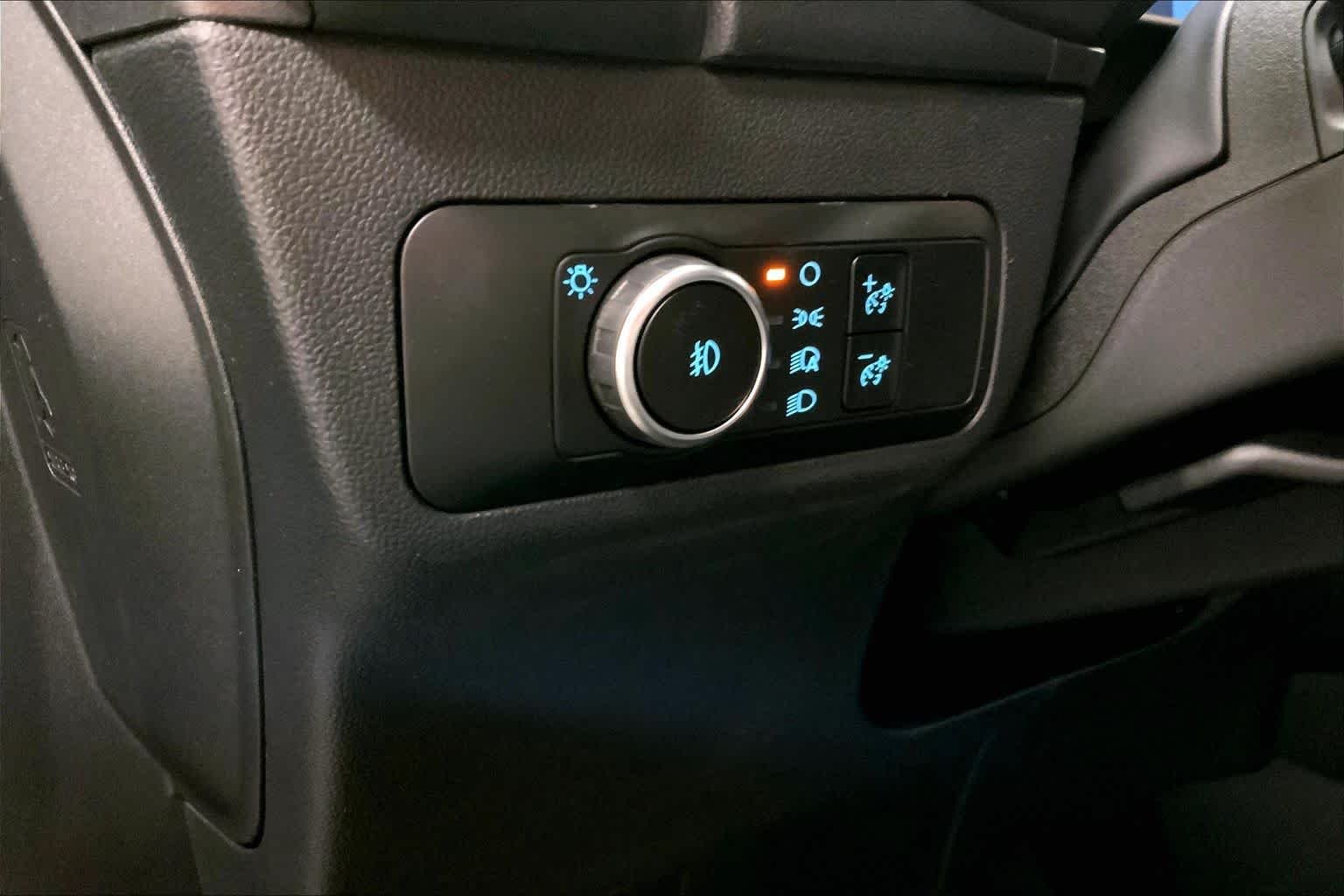 New 2026 Azure Gray Metallic Tri-Coat Ford Badlands® image 18