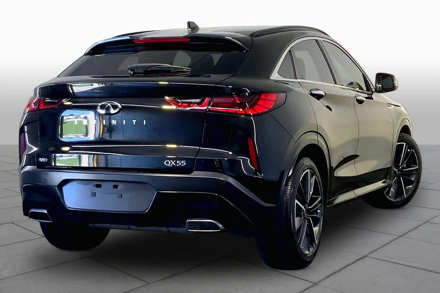 Used 2022 Mineral Black INFINITI LUXE image 13