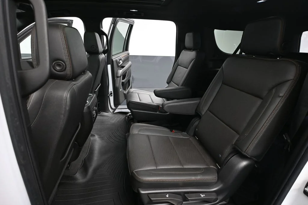 Used 2021 White Chevrolet High Country image 43