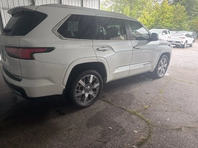 Used 2025 Beige Toyota Capstone image 10