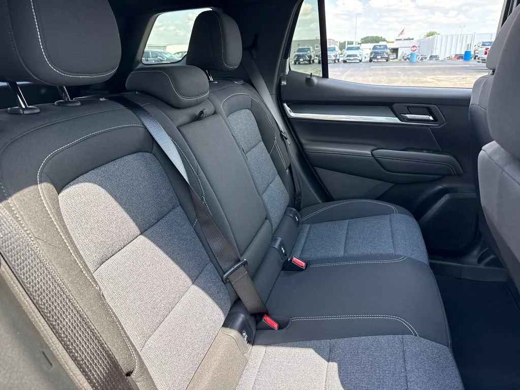New 2027 Ebony Twilight Metallic GMC Elevation image 33