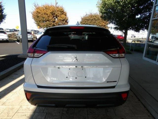 2026 Mitsubishi Eclipse Cross LE - Photo 6
