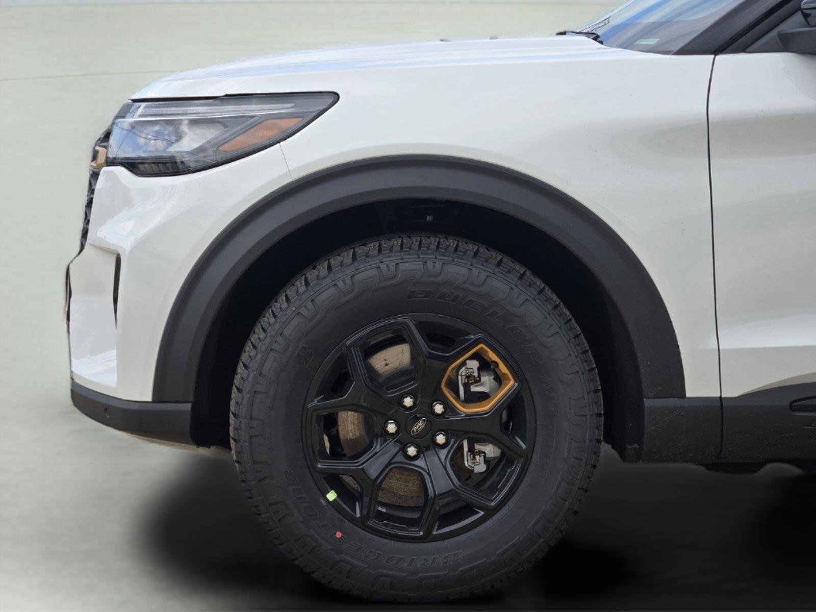 New 2026 Star White Metallic Tri-Coat Ford Tremor® image 6