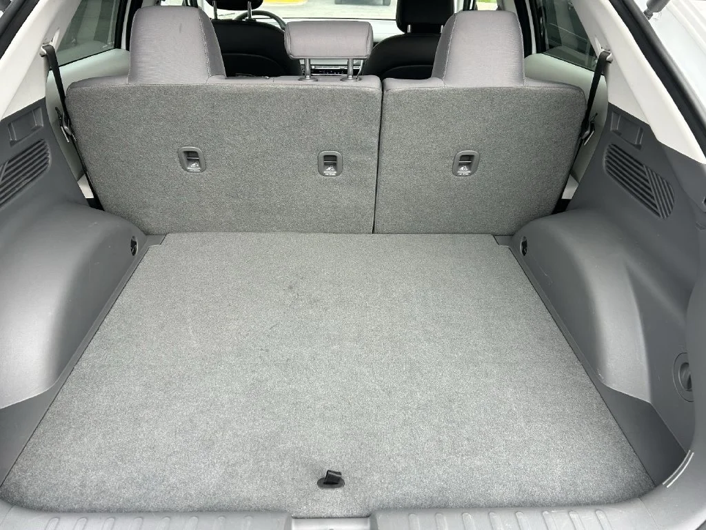 Used 2024 White Hyundai SEL image 12