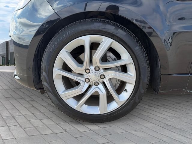 Used 2019 Black Land Rover HSE image 9