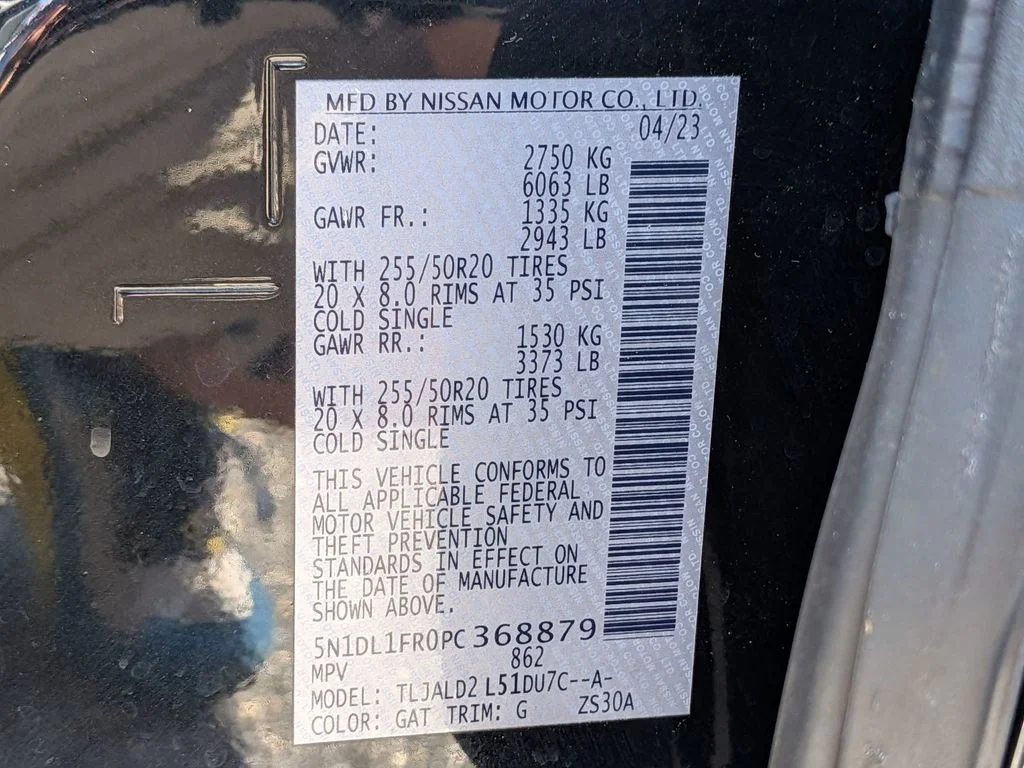 Used 2023 Black INFINITI LUXE image 37