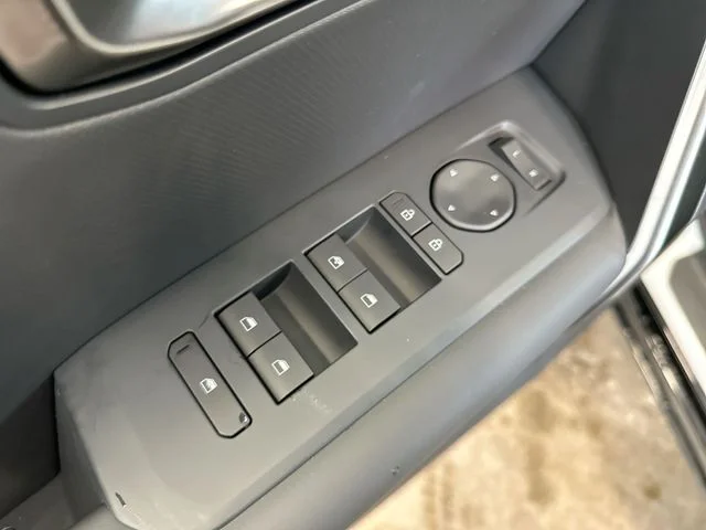 New 2027 Snow White Pearl Kia X-Line S image 17