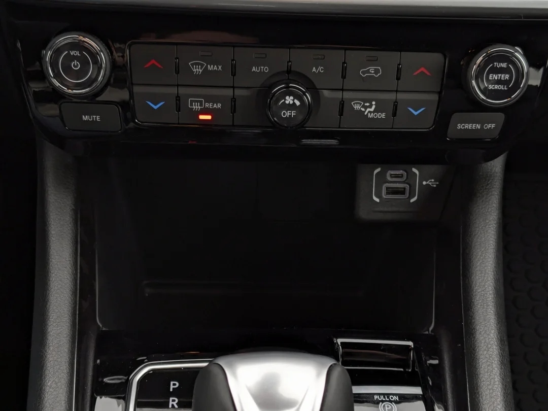 New 2026 Black Jeep North - - 4x4 - Heated Seats & Steering - Power Liftgate - 10.1  Display - Keyless Entry & More! image 23