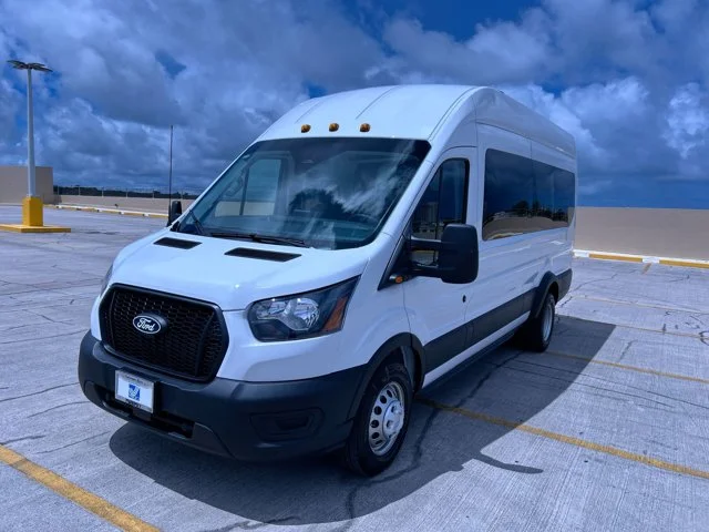 New 2026 OXFORD WHITE Ford XL HD High Roof 15 Passenger Van image 9