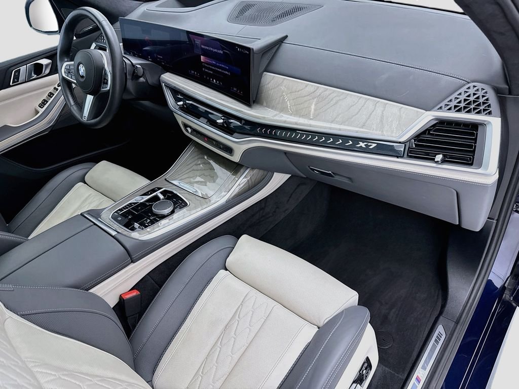 2026 BMW X7 40i - Photo 16