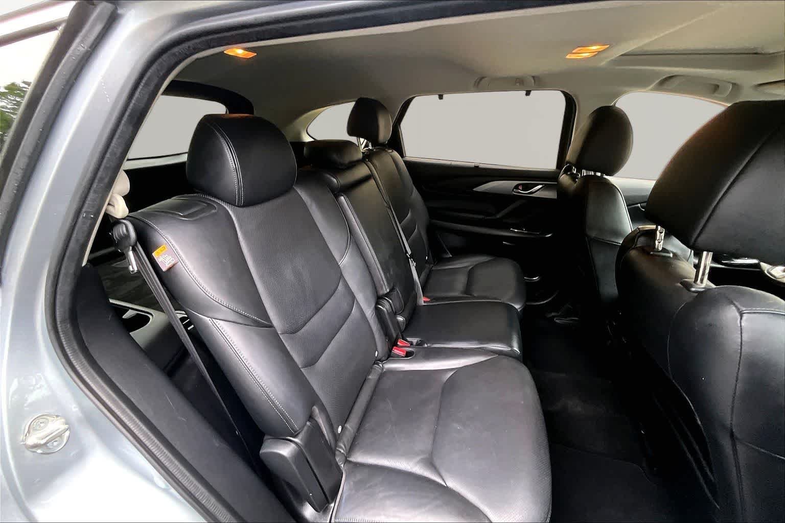 Used 2018 Sonic Silver Metallic Mazda Touring image 20