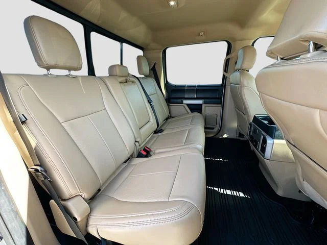 Used 2020 White Ford Lariat image 27