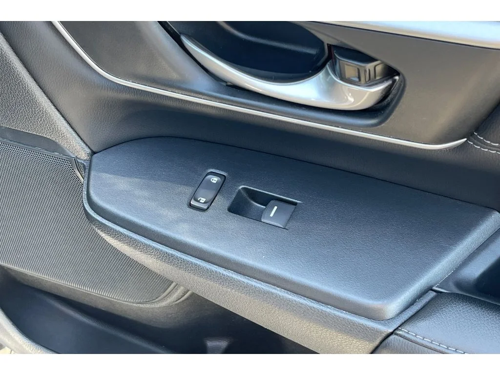 Used 2020 Sonic Gray Pearl Honda Hybrid Touring image 22