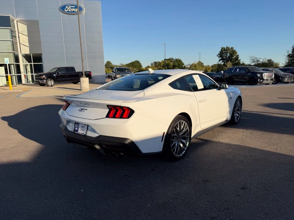 Used 2025 White Ford GT Premium image 5