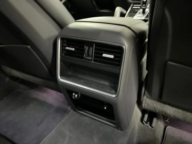2022 Porsche Cayenne Platinum Edition - Photo 50