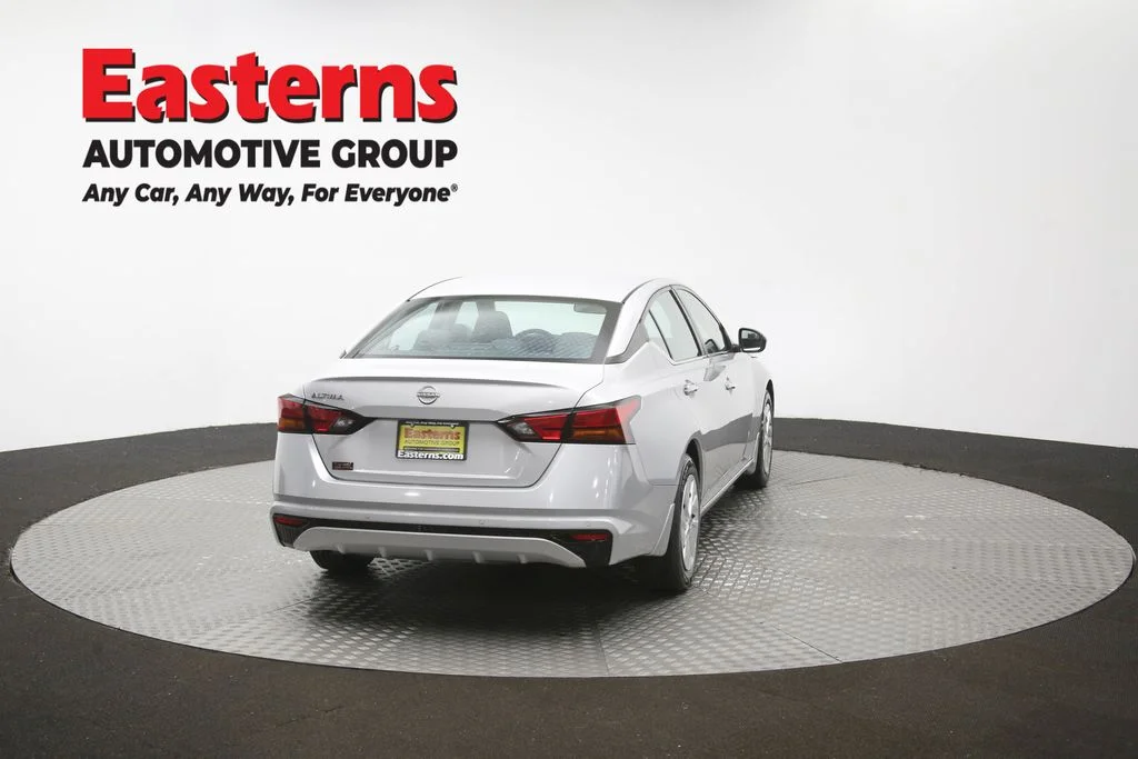 Used 2023 Silver Nissan 2.5 S image 37