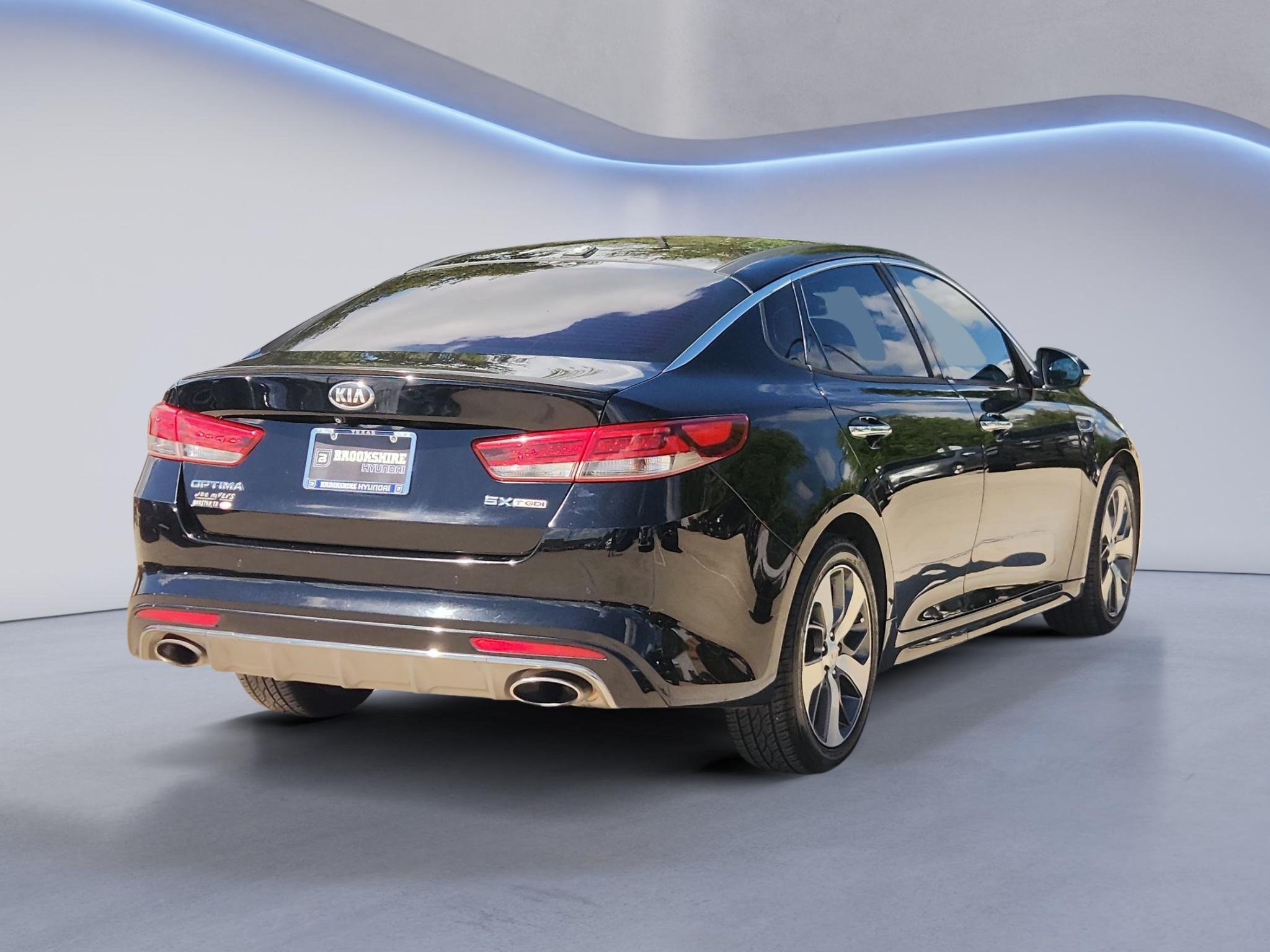 Used 2018 Ebony Black Kia SX image 8