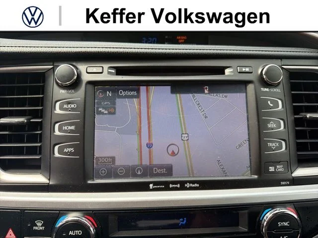 Used 2018 Blue Toyota XLE image 26